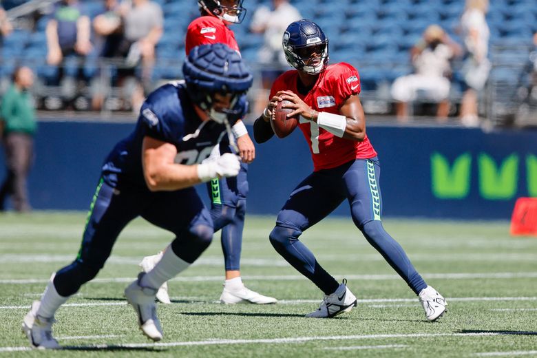 Photos: Seahawks mock game at Lumen Field