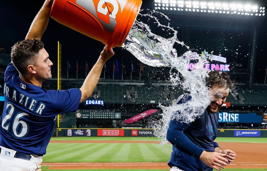 Seattle Mariners ON Tap on X: Do you prefer Mariners throwbacks or the  Sunday cream? They are very similar, but which would you rather see every  Sunday?  / X