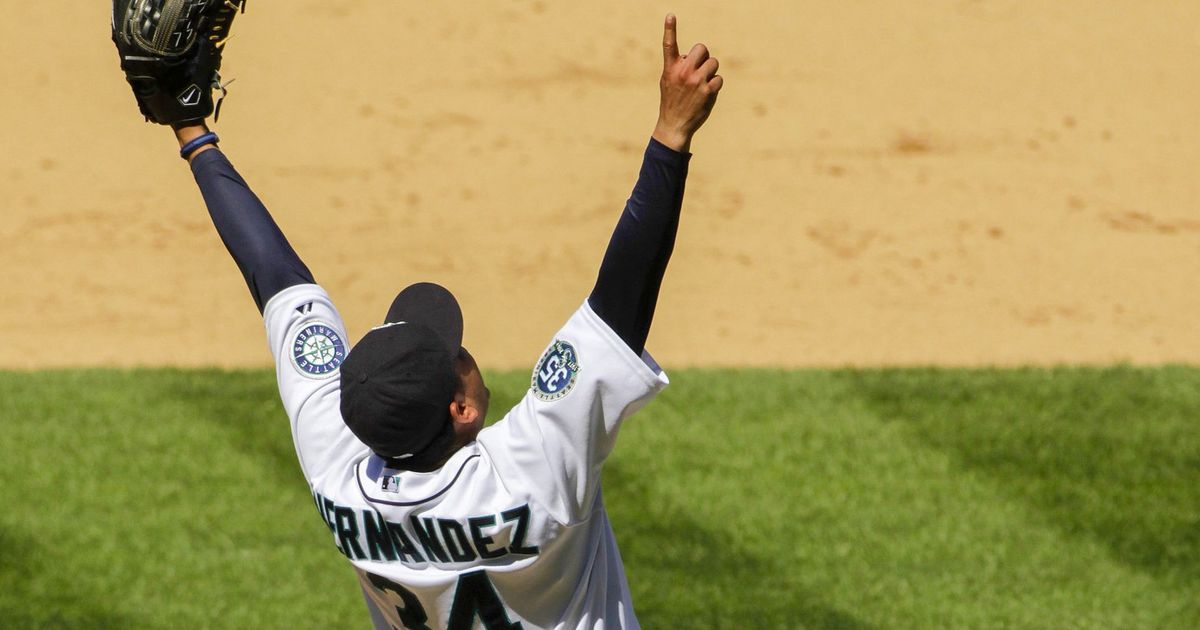 Felix Hernandez tosses perfect game for Mariners