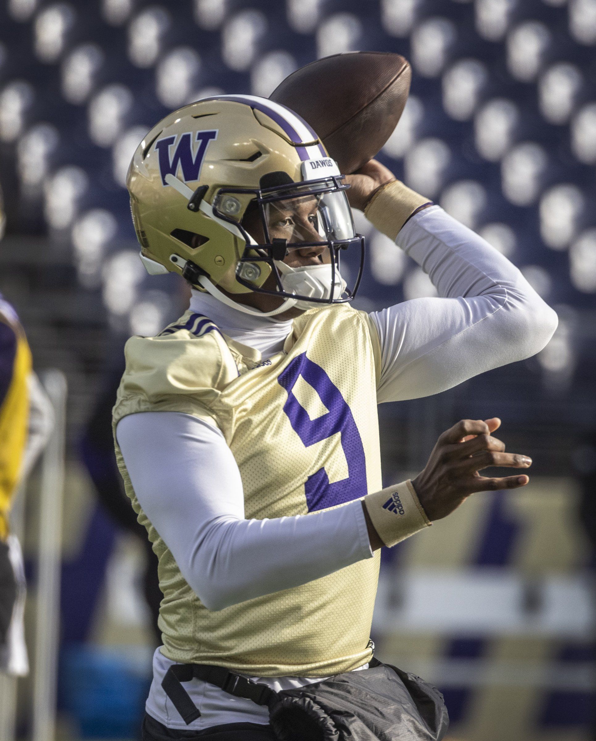 Washington Huskies Unveil “Husky Royalty” Alternate Uniforms