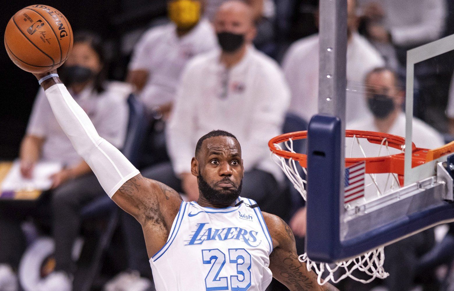 08172022_TZR-LeBron_tzr_203428