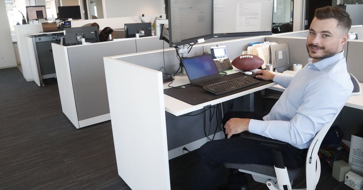 Coming in or staying home, Seattle workers agree pre-COVID office is gone