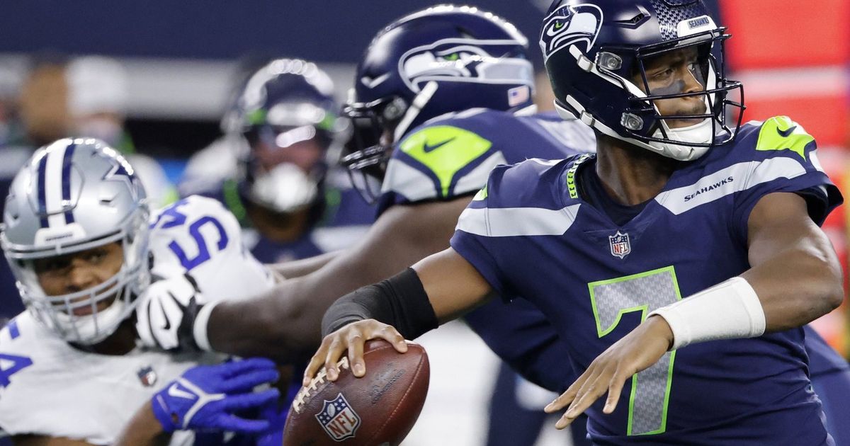 Dallas Cowboys tight end Princeton Fant (48) warms up before a preseason  NFL football game against the Seattle Seahawks, Saturday, Aug. 19, 2023, in  Seattle. (AP Photo/Lindsey Wasson Stock Photo - Alamy