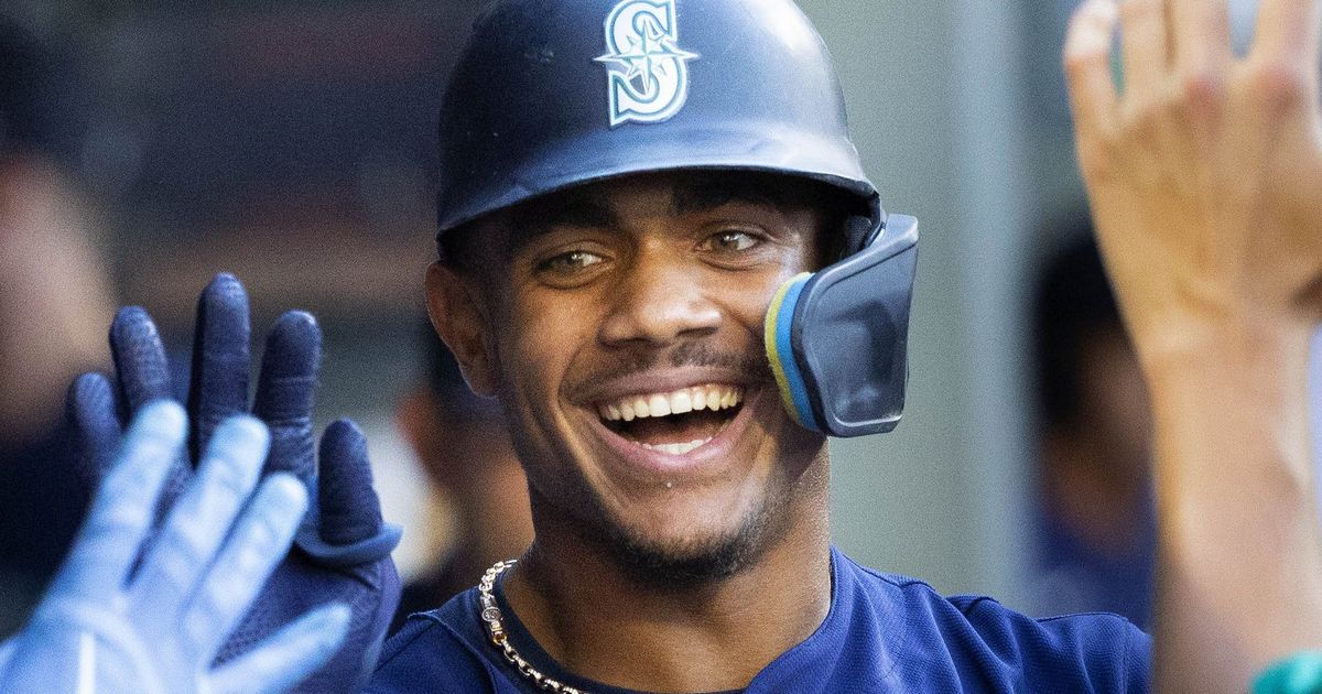 “Holy S**t!!! Massive news!!! Let's go!!!” “Julio you are a Mariner Hall Of  Famer” - Seattle Mariners fans ecstatic as superstar Julio Rodriguez signs  a blockbuster 14-year extension deal