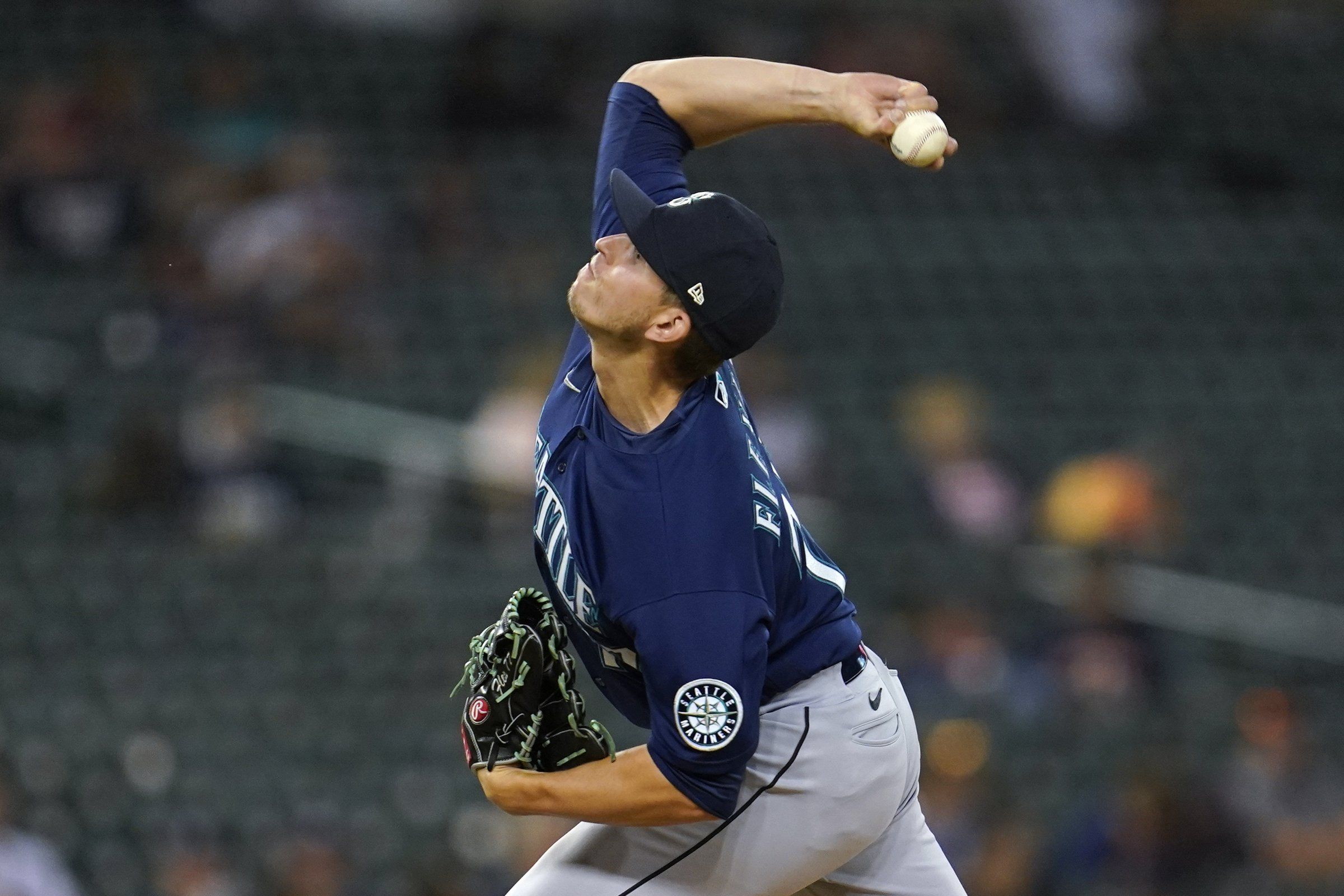 Keeping Chris Flexen on the roster pays off for Mariners