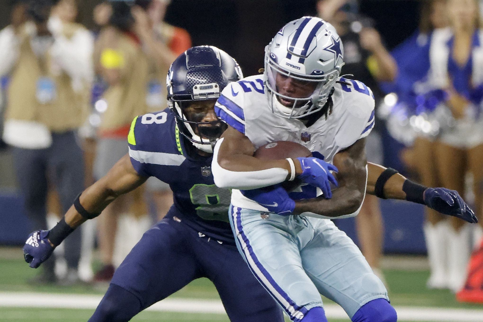 Seahawks take WSU right tackle Abraham Lucas with the No. 72 pick in the  2022 NFL draft