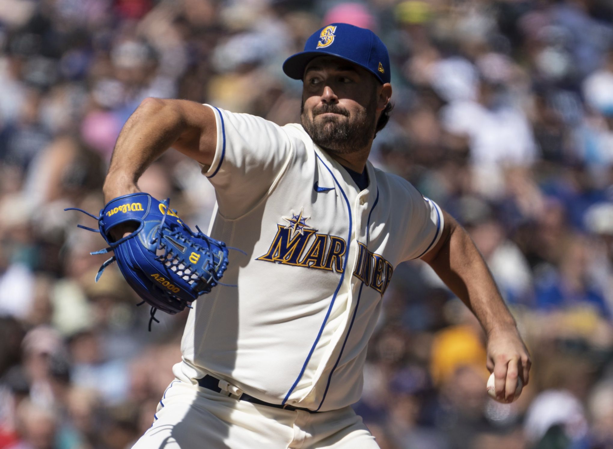 Mariners moved quickly to wrap up Cy Young winner Robbie Ray