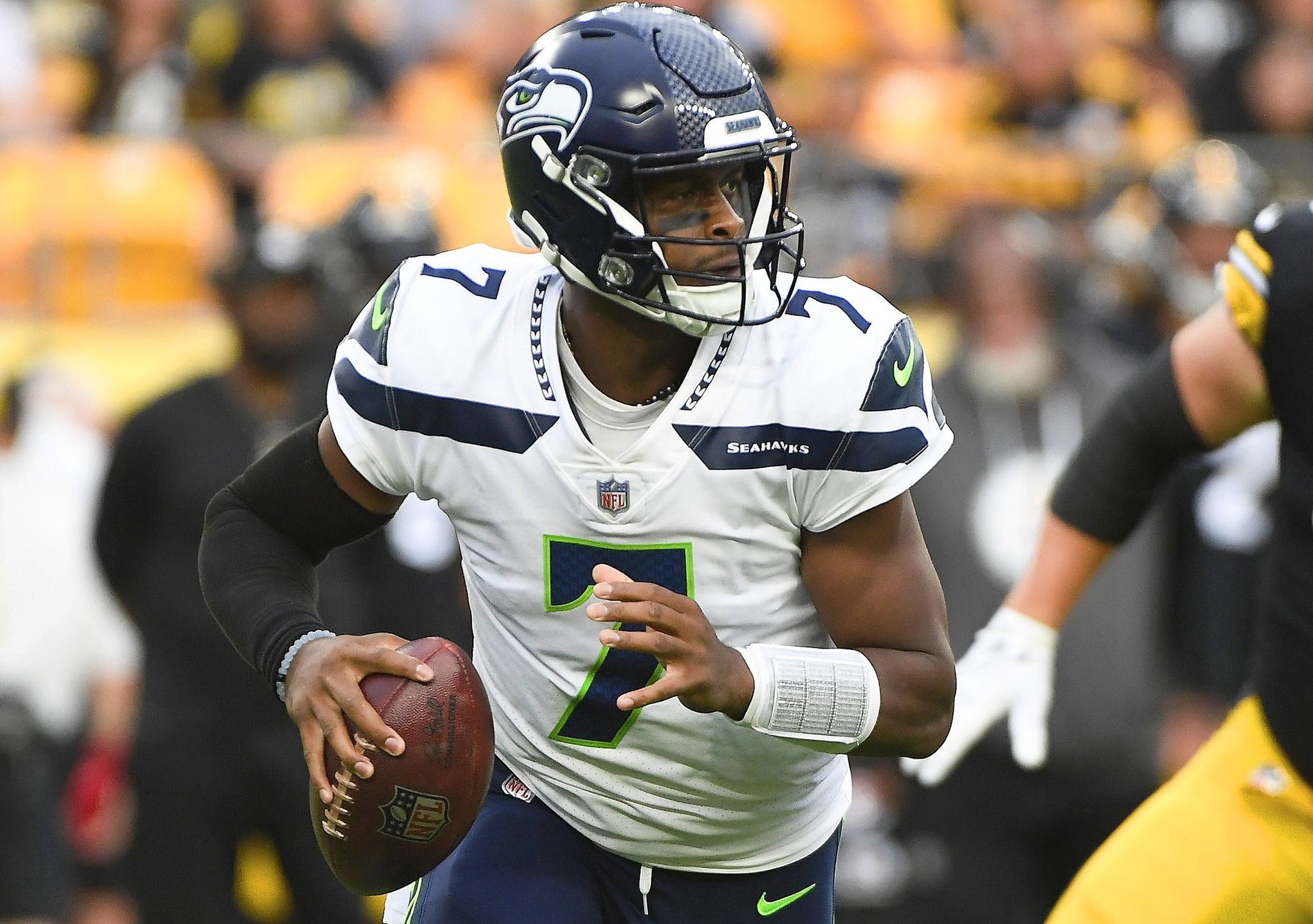 Geno Smith the early favorite to win Seahawks QB job