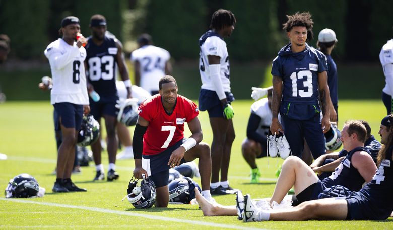 Seahawks defense gets upper hand in training camp practice Monday