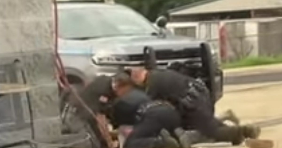 Arkansas Police Beating Video Shows Excessive Force Experts Say The Seattle Times