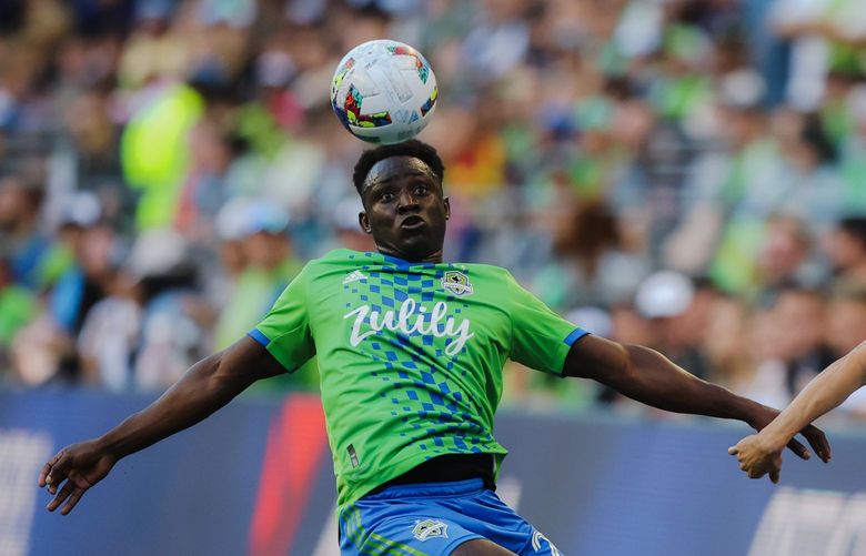 Seattle Sounders FC Defender Yéimar Gomez Andrade moves the ball during a game against Real Salt Lake in Seattle, WA on August 14, 2022.
