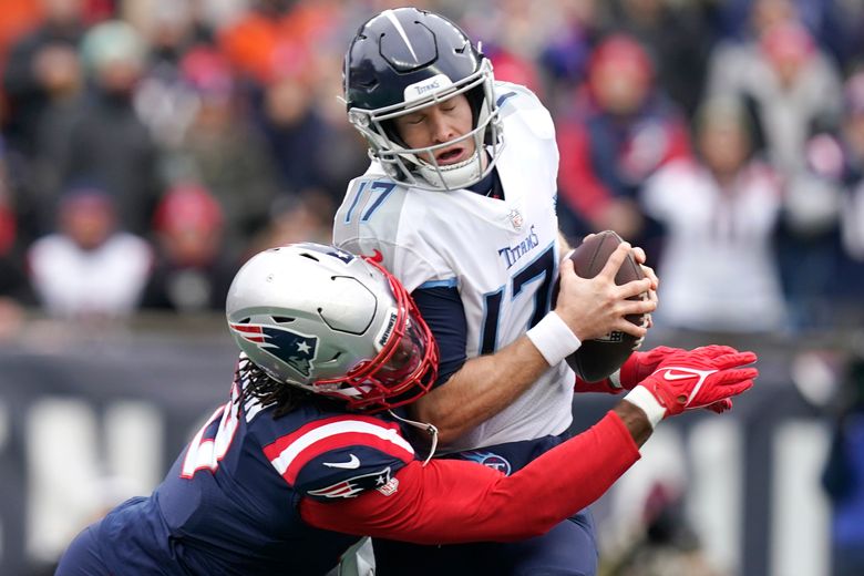 New England Patriots middle linebacker Ja'Whaun Bentley, bottom