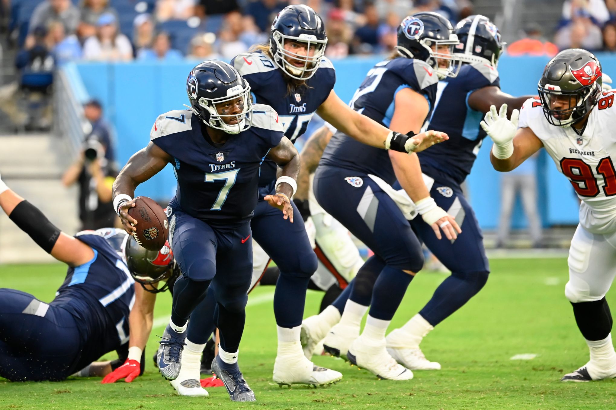 Woodside, Barkley throw TD passes, Titans beat Falcons 23-3 - The San Diego  Union-Tribune