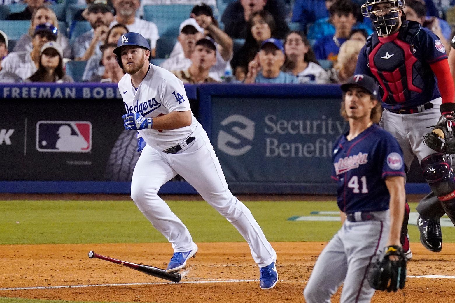 Dodgers Defeat Twins 8-5 to Extend Winning Streak to 10 Games