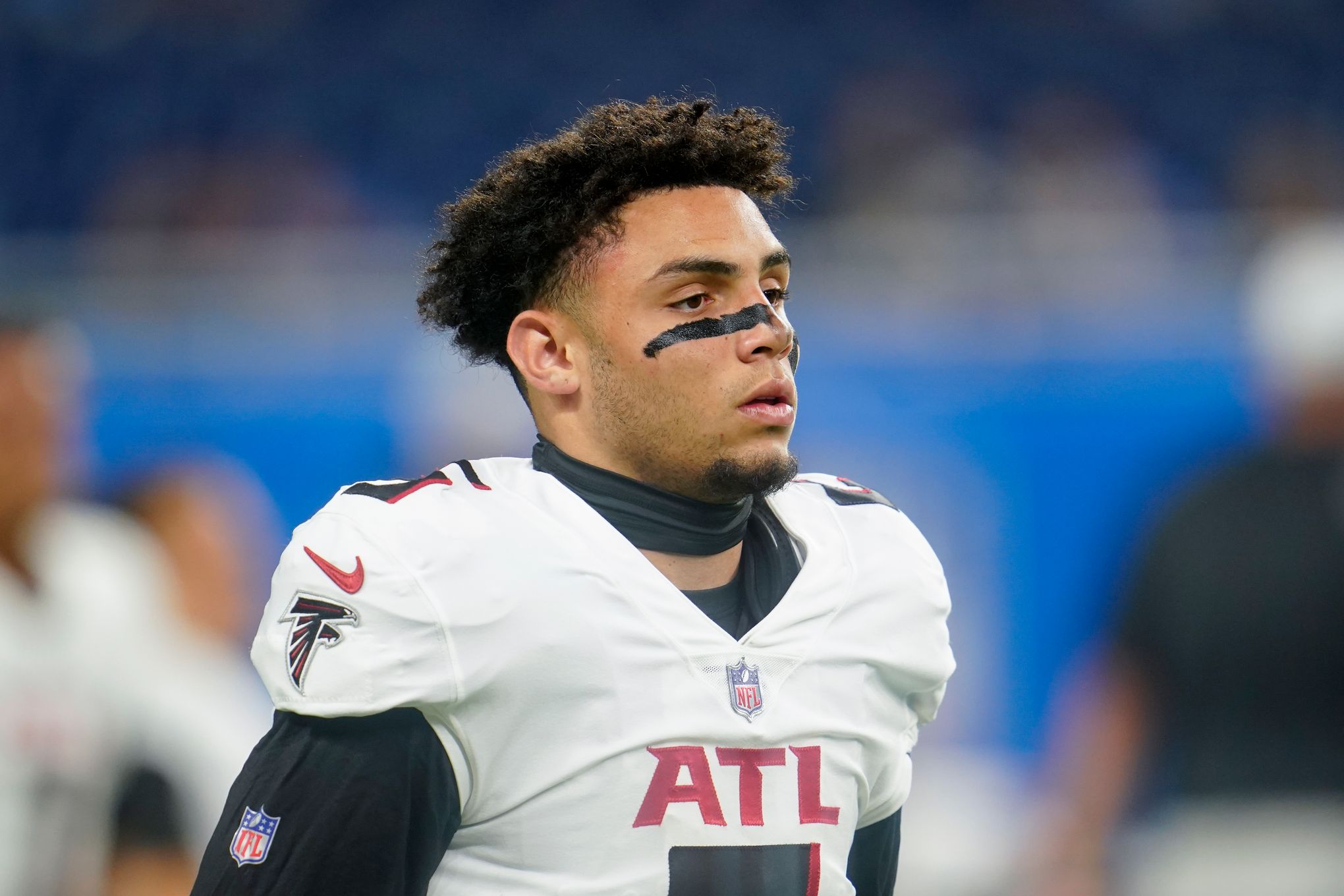 Atlanta Falcons Make Roster Move on Injured Matt Hennessy; Rookie