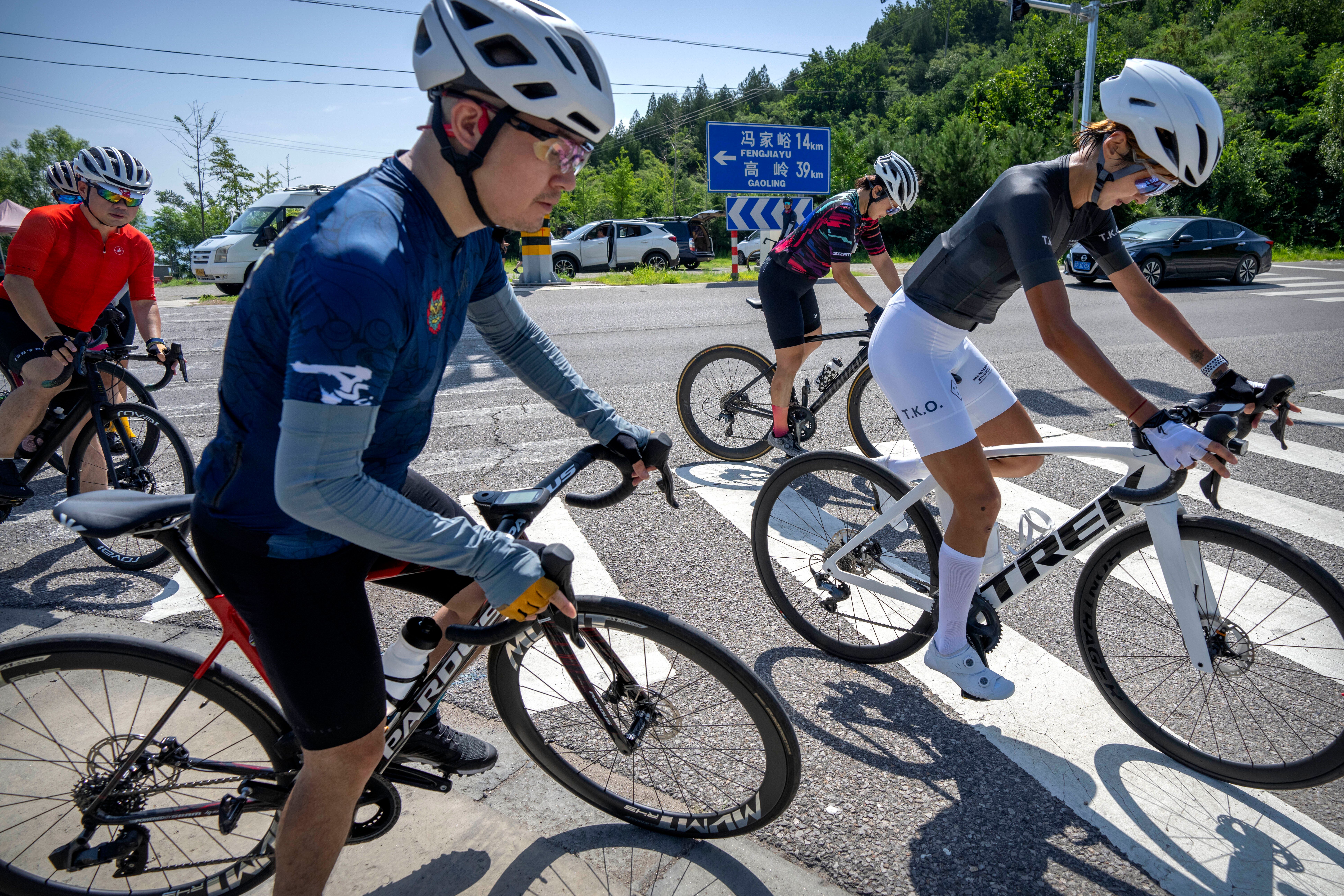 Pandemic fuels sports biking boom in 