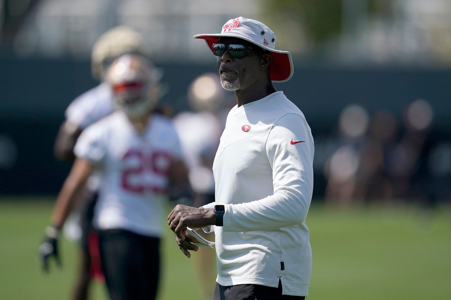 Return of beloved 49ers LB coach highlights training camp | The Seattle Times Return of beloved 49ers LB coach highlights training camp | The Seattle Times