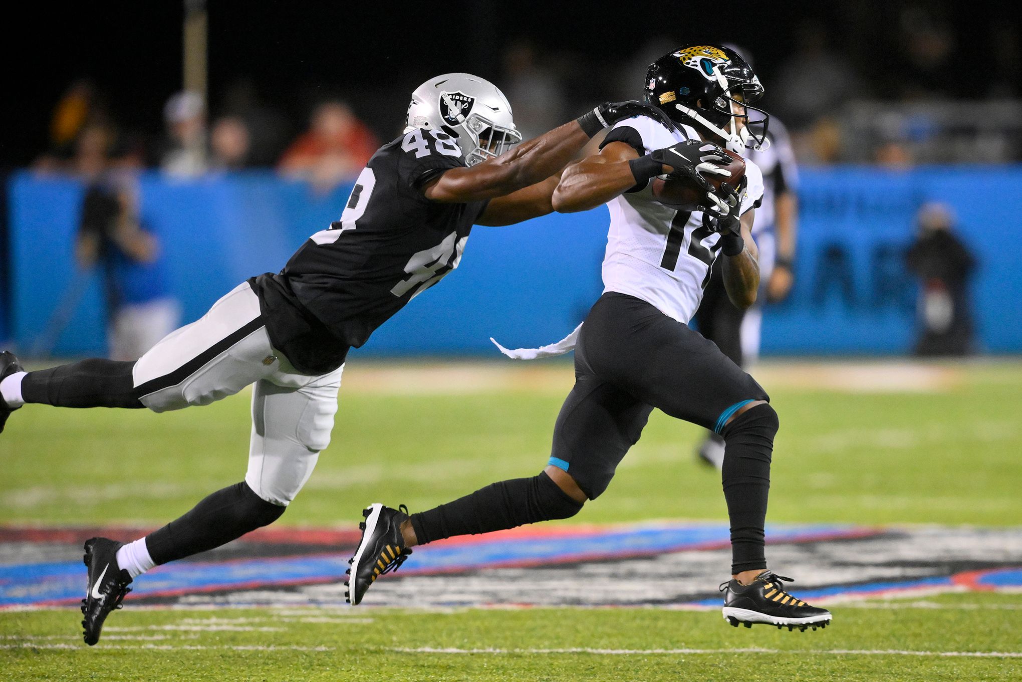 Raiders win first preseason game, defeat Jaguars 27-11