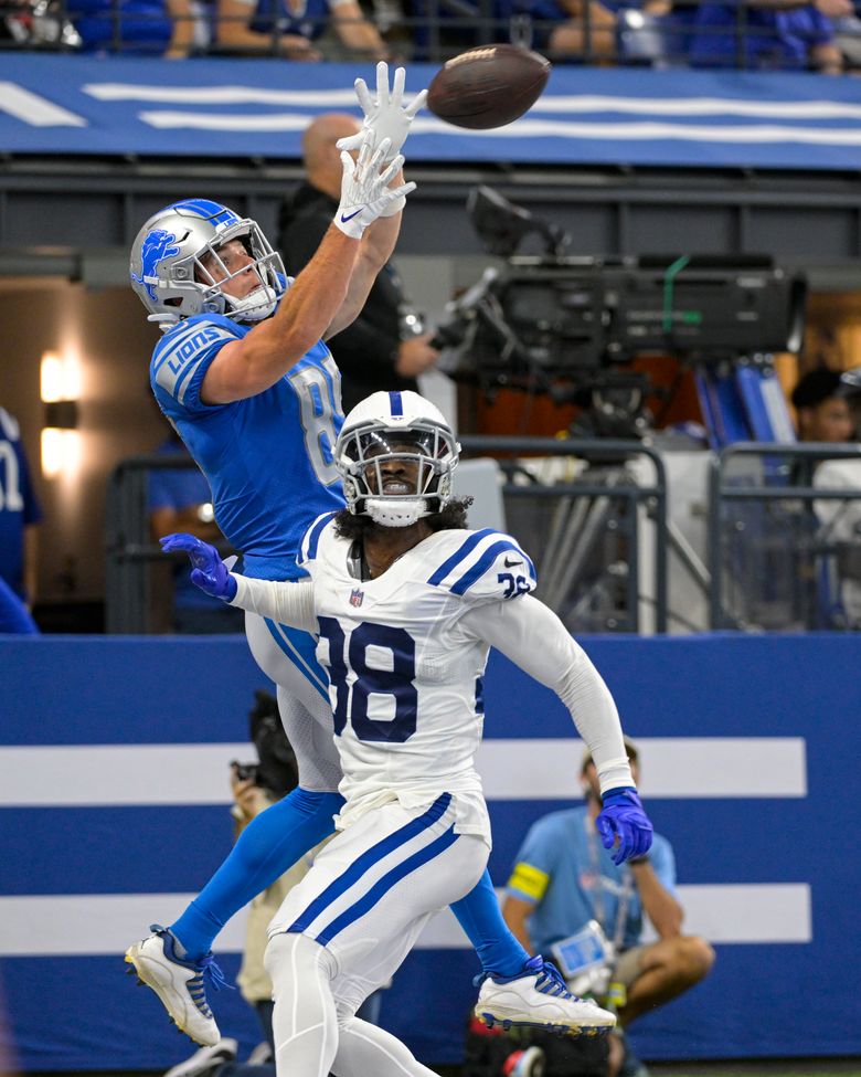 Igwebuike's late TD, 2-point stop lead Lions past Indy 27-26