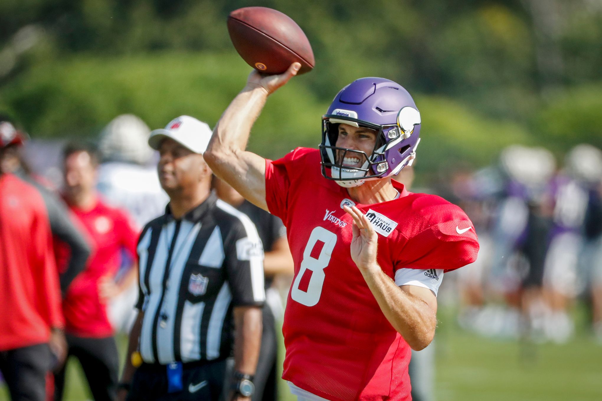 Kellen Mond Soaks Up QB Info During Drizzly 1st Vikings Practice