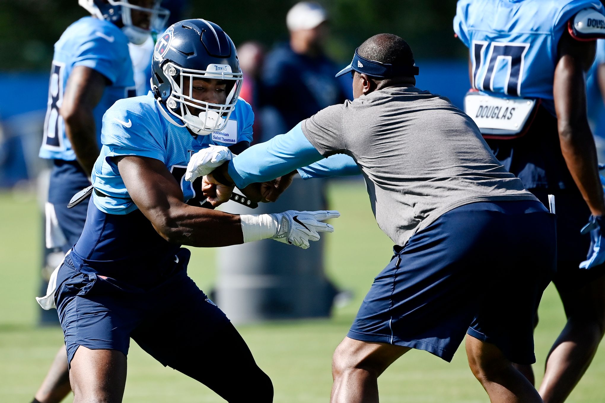 Tennessee Titans wide receiver Treylon Burks makes his first preseason  catch as a Titan