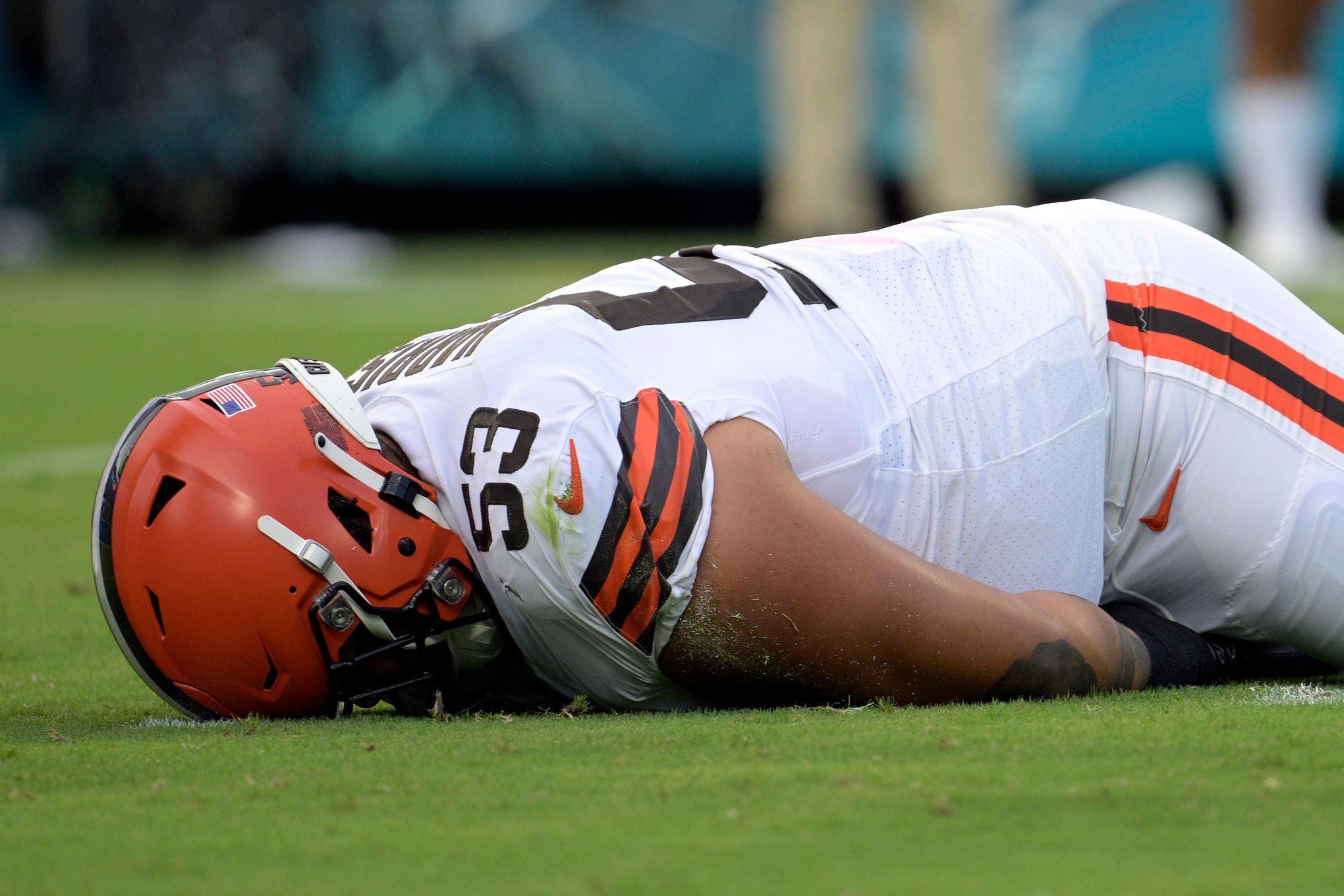 Browns release JC Tretter, turning to Nick Harris at center