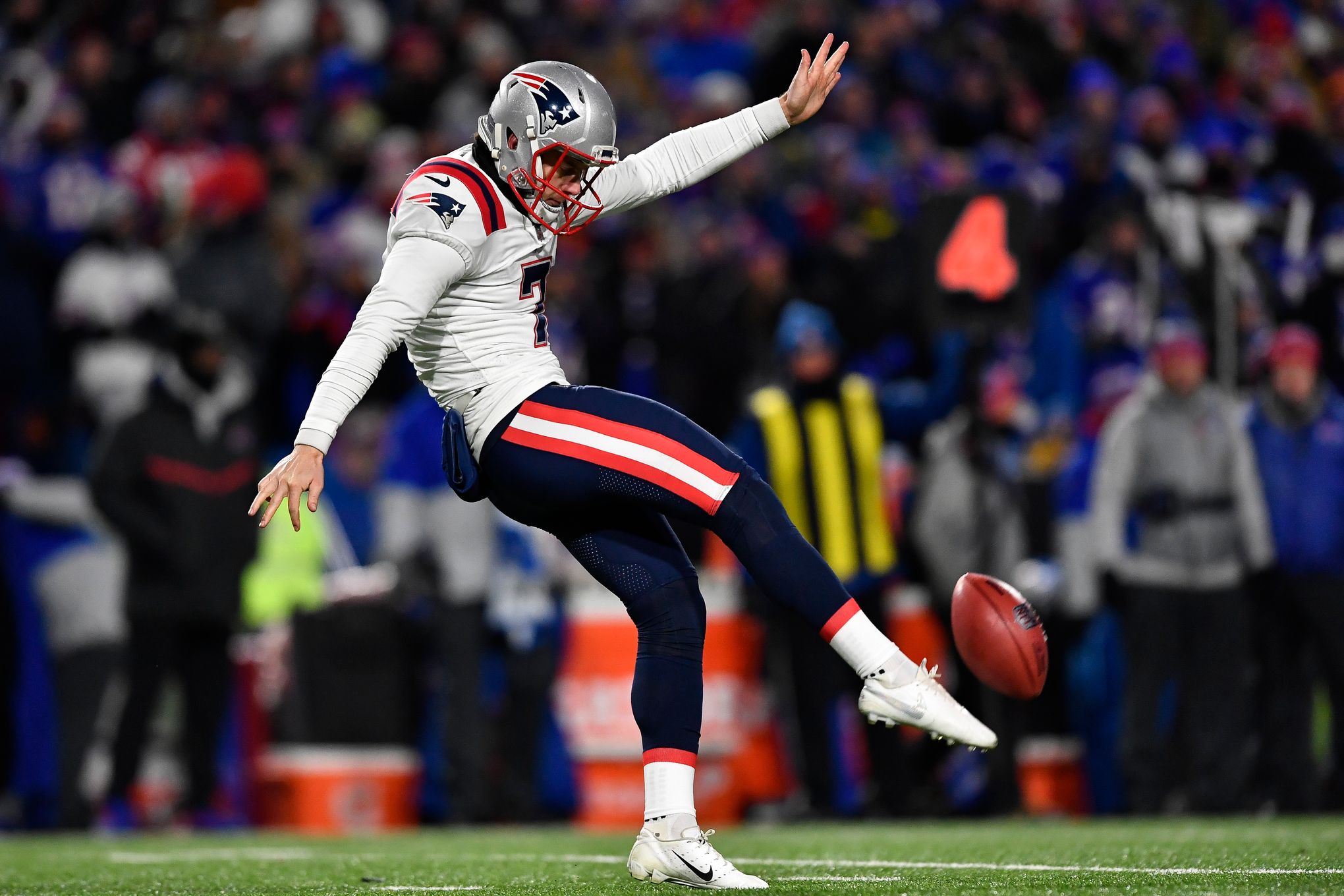 Patriots sign punter Bailey to 4-year contract