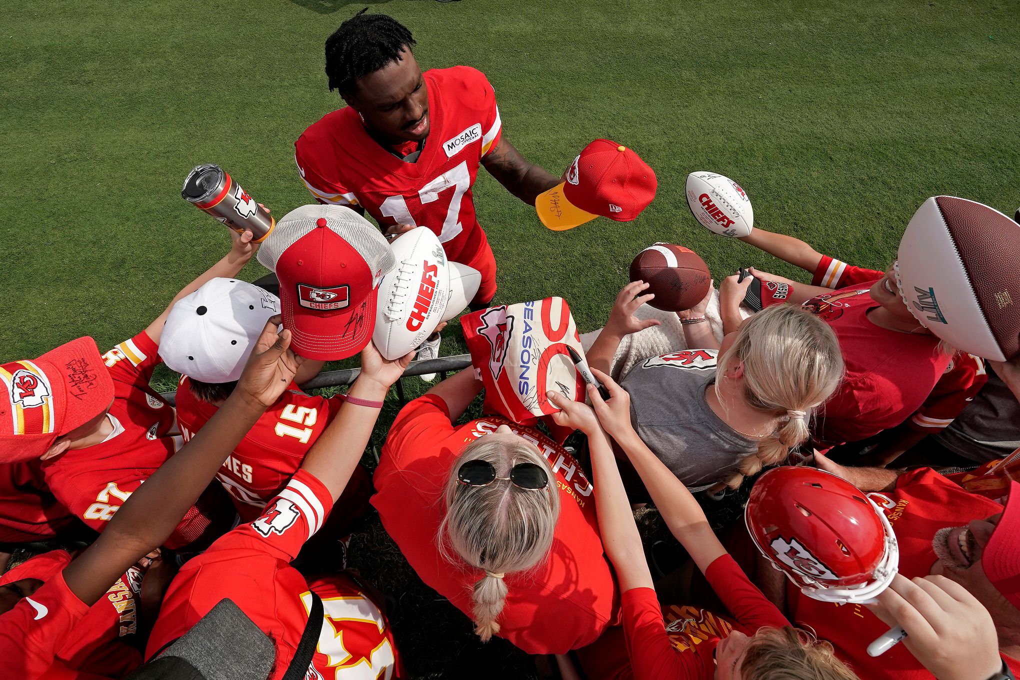 Chiefs wide receivers have good first day of camp practice