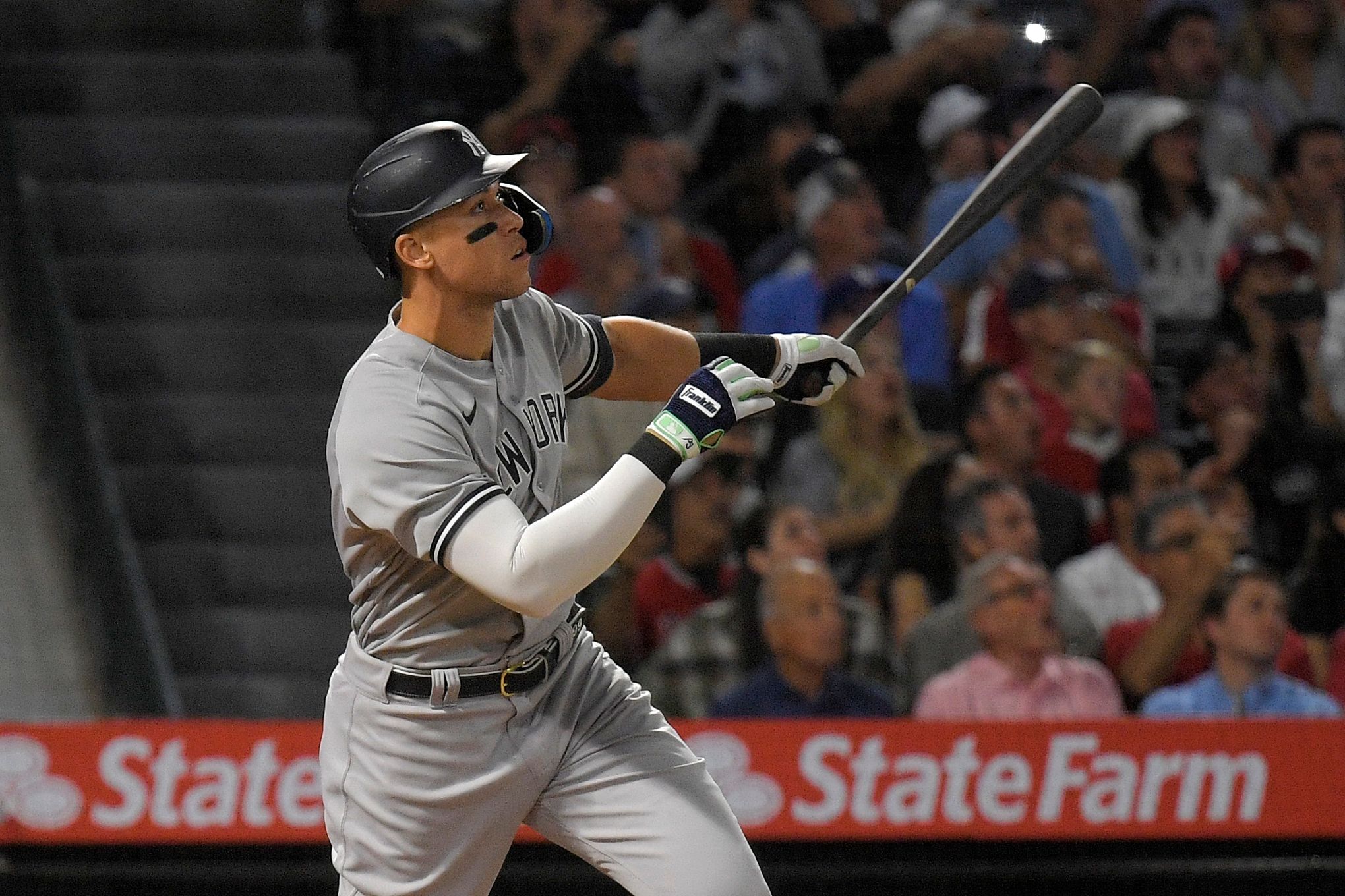 Aaron Judge hits 50 home runs, closing on Roger Maris' Yankees record