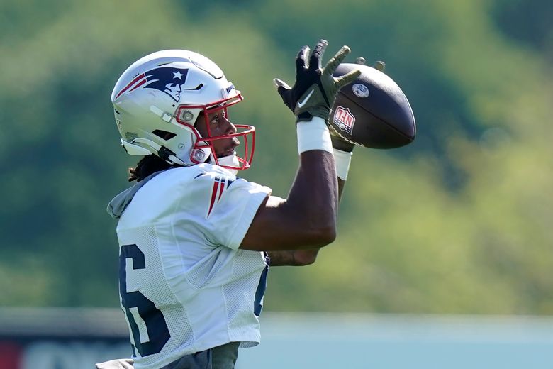 Patriots receivers hope to provide QB Jones with options