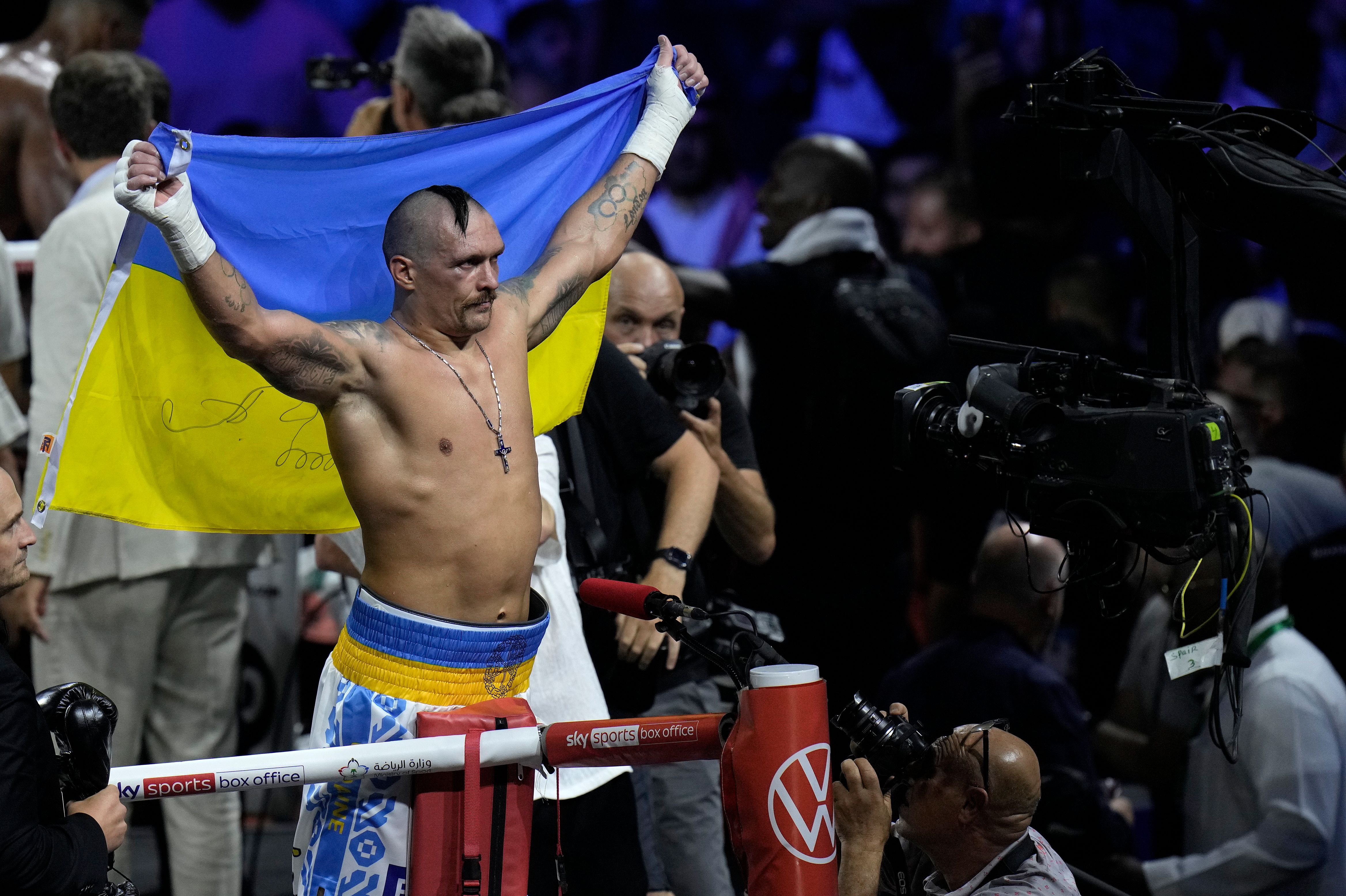 Pride of Ukraine Usyk beats Joshua, keeps heavyweight belts The Seattle Times