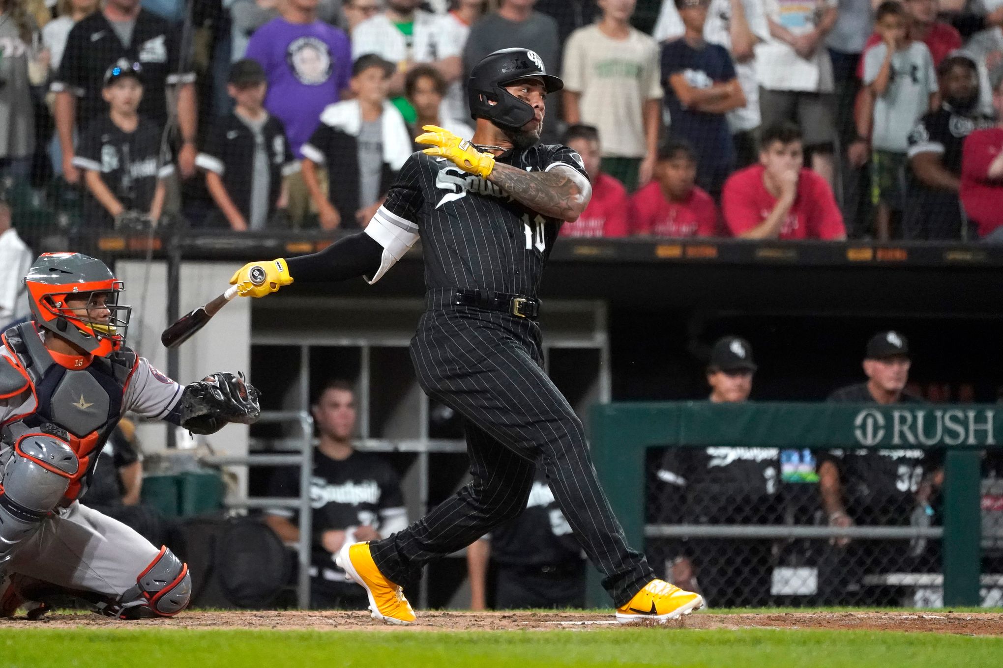 Luis Robert Jr.'s walk-off single gives Chicago White Sox their