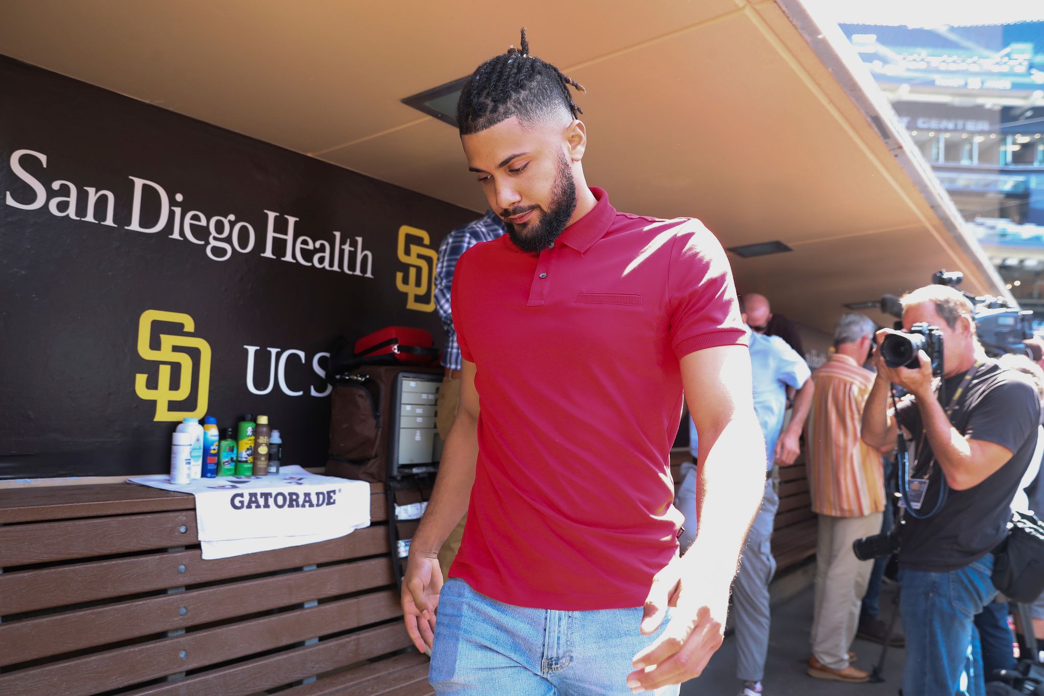Suspended Padres star Fernando Tatis Jr. has surgery on torn labrum in left  shoulder - ESPN