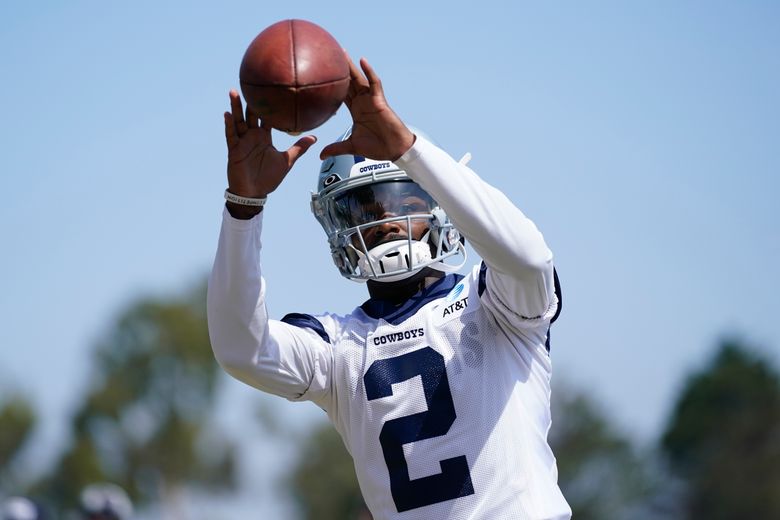 Dallas Cowboys wide receiver KaVontae Turpin (9) warms up before an NFL  football game against the Washington Commanders, Sunday, Jan. 8, 2023, in  Landover, Md. (AP Photo/Nick Wass Stock Photo - Alamy