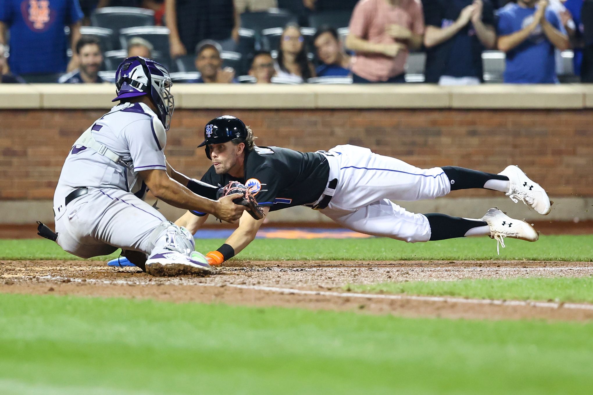 Pete Alonso draws a bases-loaded walk as Mets earn walk-off win