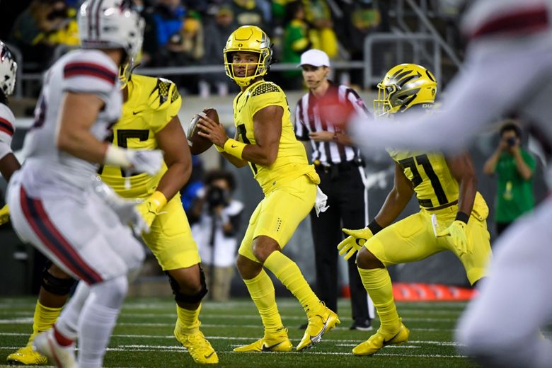 LOOK: Oregon Ducks unveil all-yellow uniforms for rivalry game vs