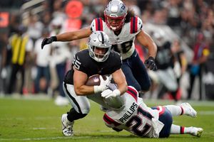 Mayfield has 2 TDs; Raiders top Pats to cap 4-0 preseason - The San Diego  Union-Tribune