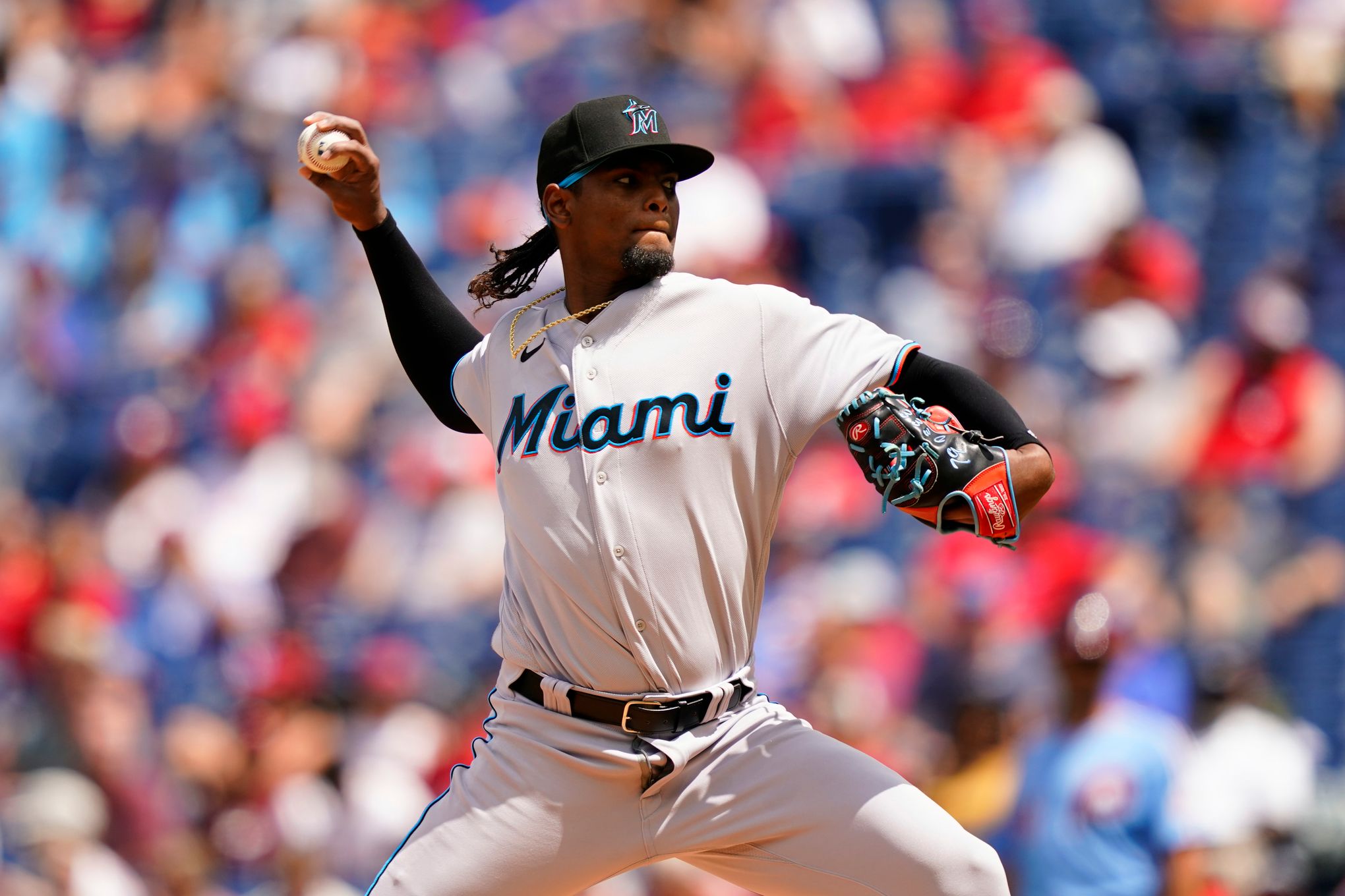 Marlins end season with 4-3 win over Phillies