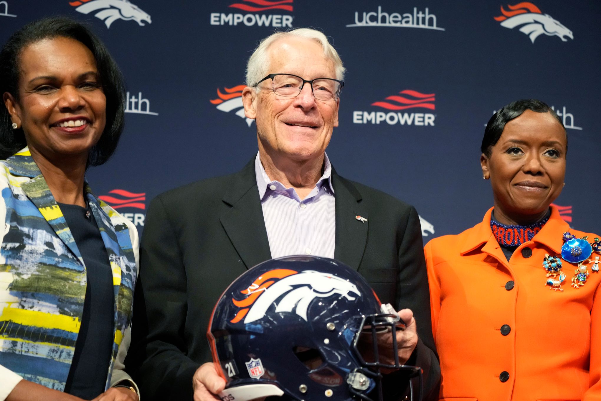 Condoleezza Rice Joins Walton Group Buying NFL Denver Broncos - Bloomberg