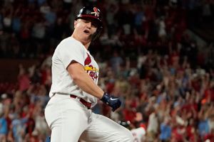 O'Neill's 3-run HR in 8th Lifts Cardinals Over Braves 6-3 - Bloomberg