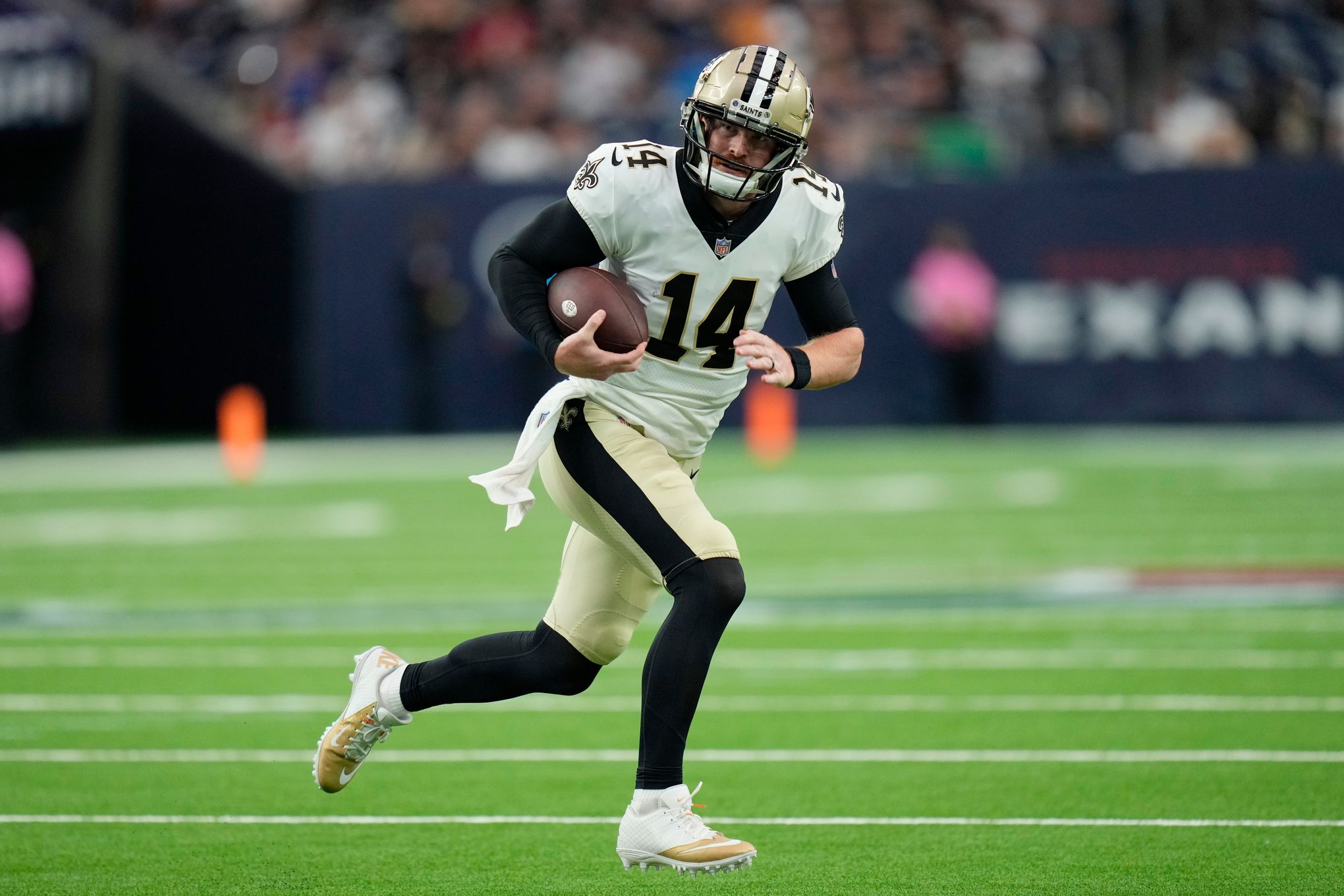 Saints rookie Trevor Penning kicked out of practice for fighting