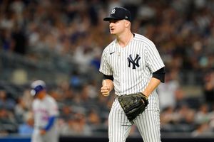 Judge 48th HR, Yanks Beat Mets 4-2 to Sweep Subway Series - Bloomberg