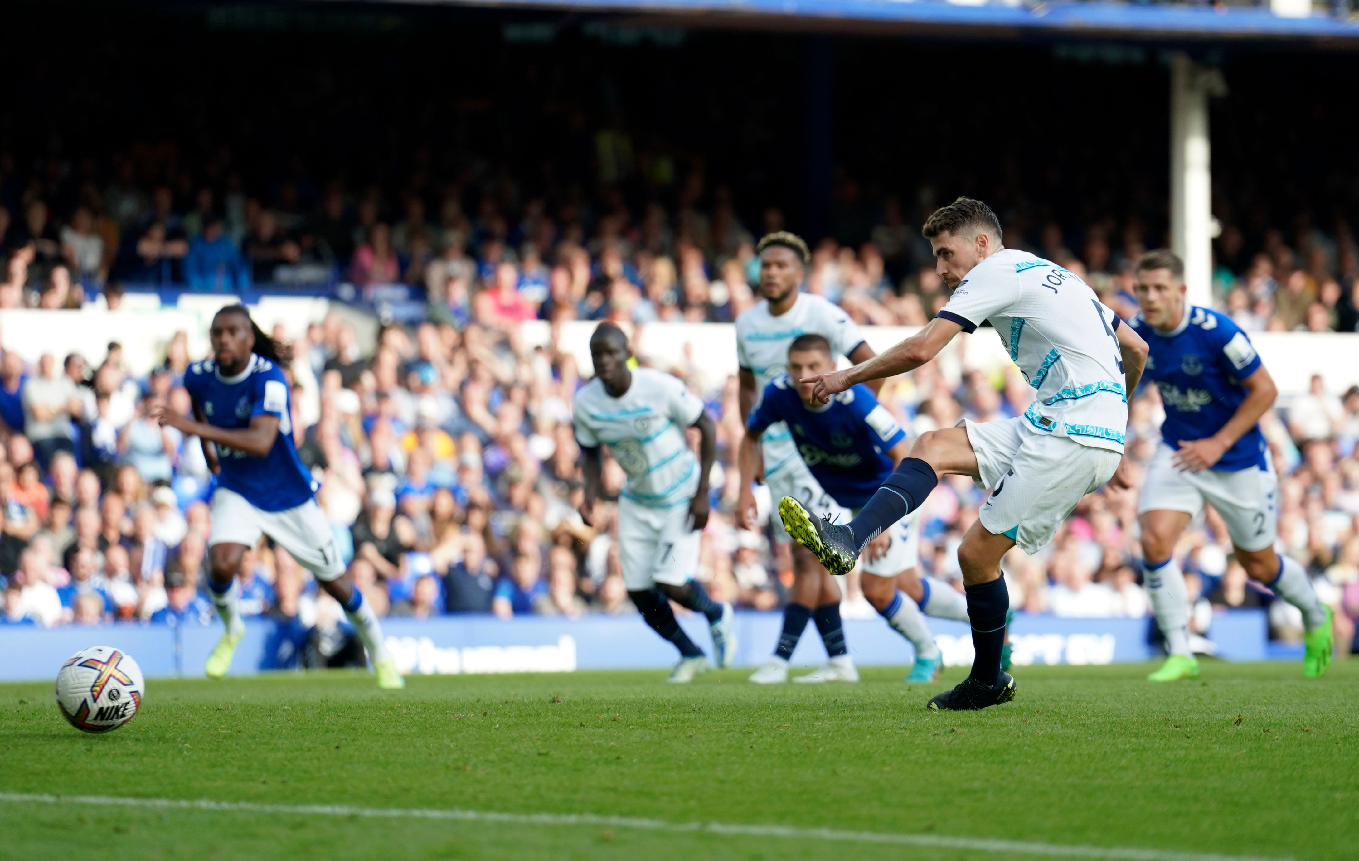 Jorginho Gives Chelsea 1-0 Opening Win Over Everton In EPL | The ...