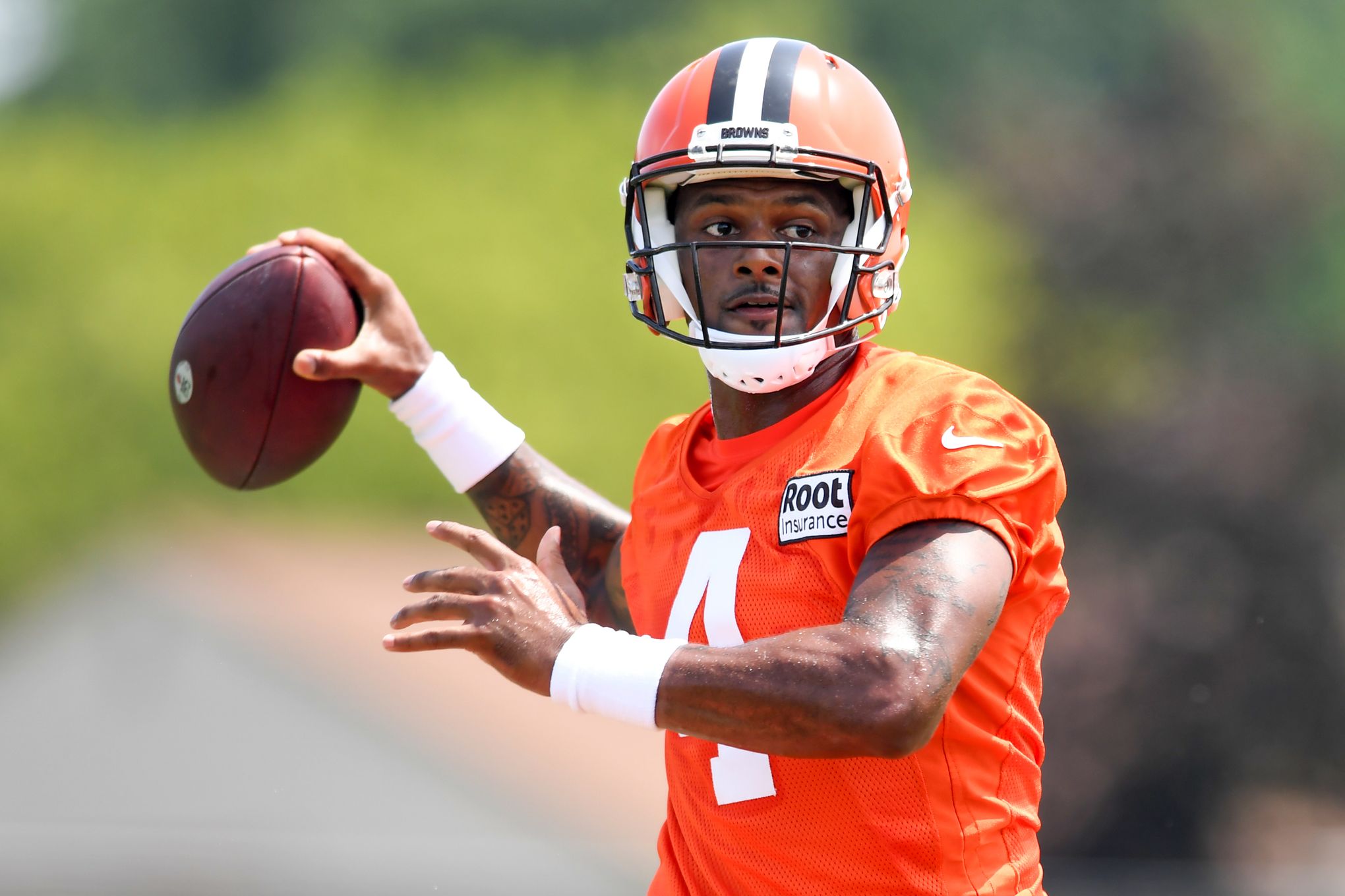 Cleveland Browns QB Deshaun Watson begins serving 11-game suspension - ESPN