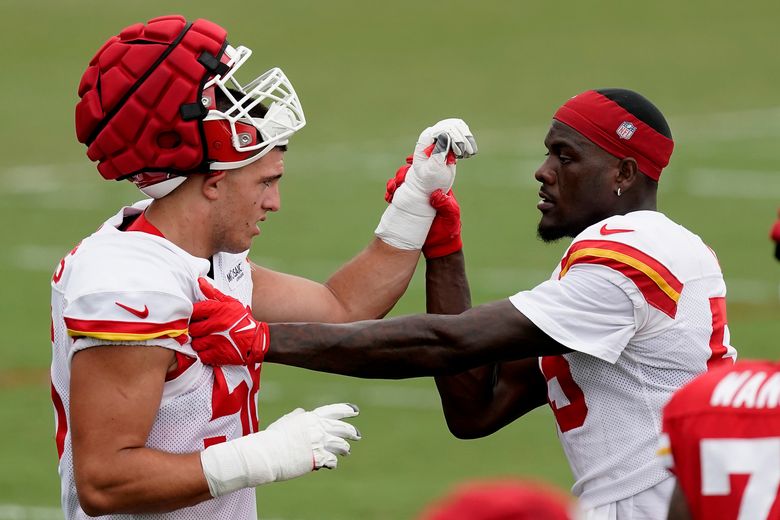 Kansas City Chiefs rookies adjust to first training camp