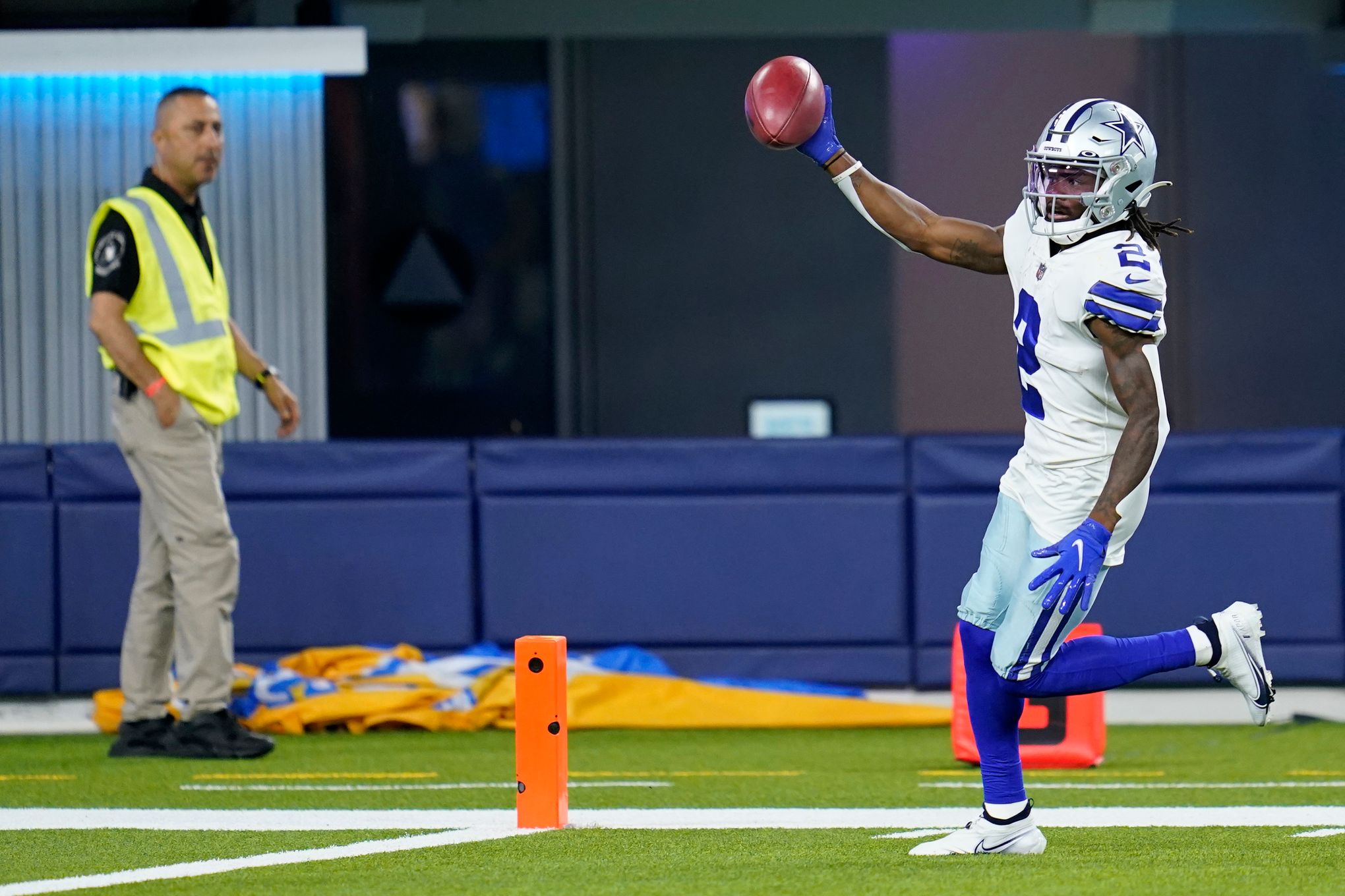 Cowboys roster move: Team signing reigning USFL MVP Kavontae Turpin -  Blogging The Boys