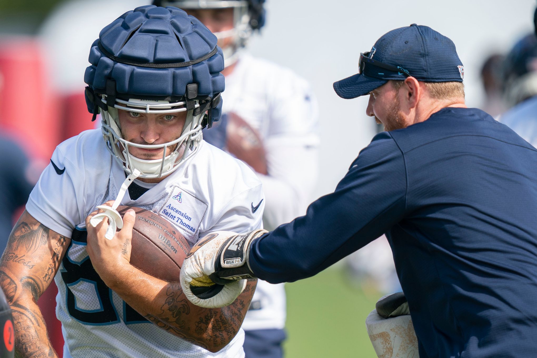 Titans send 2024 7th-round pick to Raiders for Gillespie