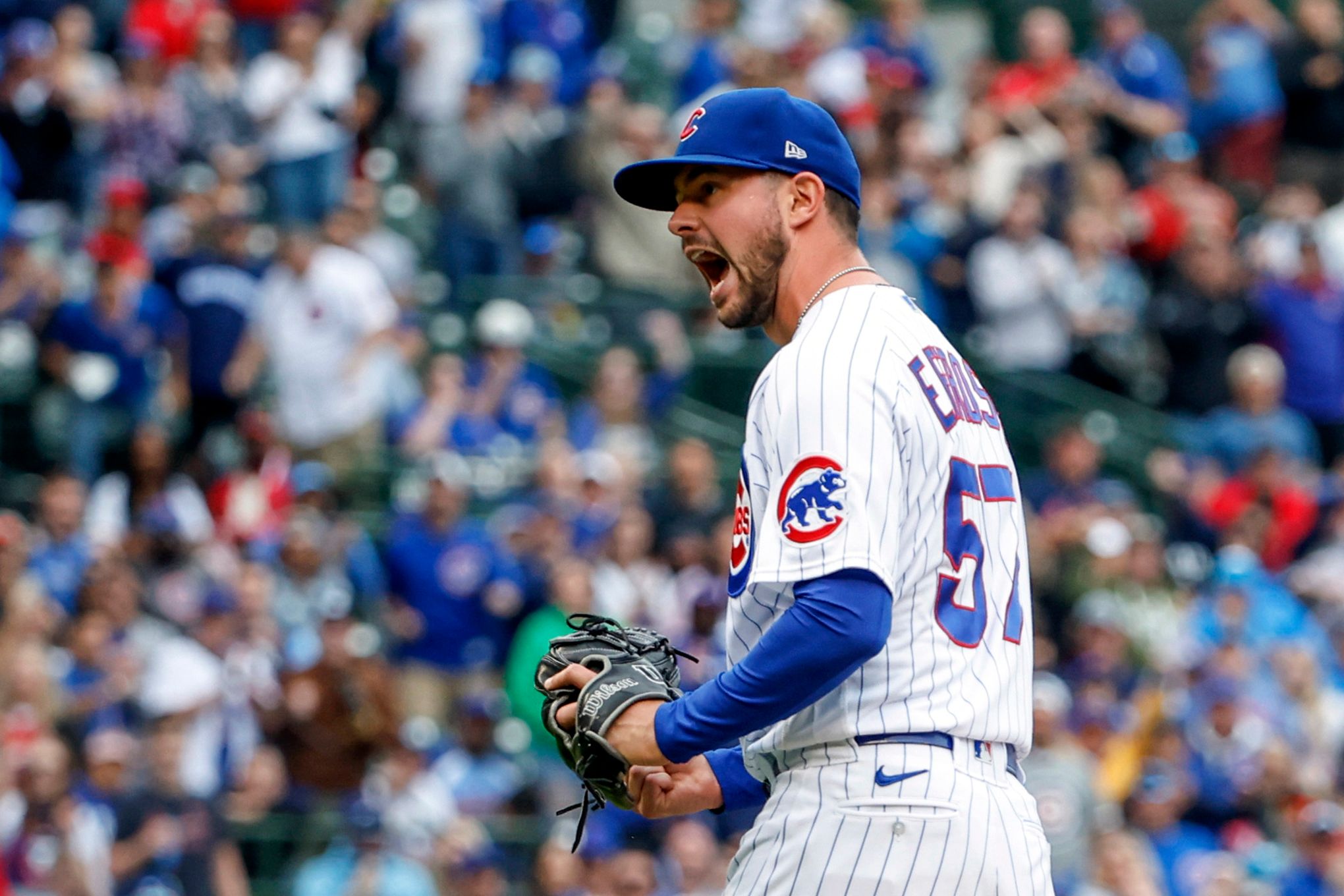 New York Yankees trade for Chicago Cubs rookie reliever Scott