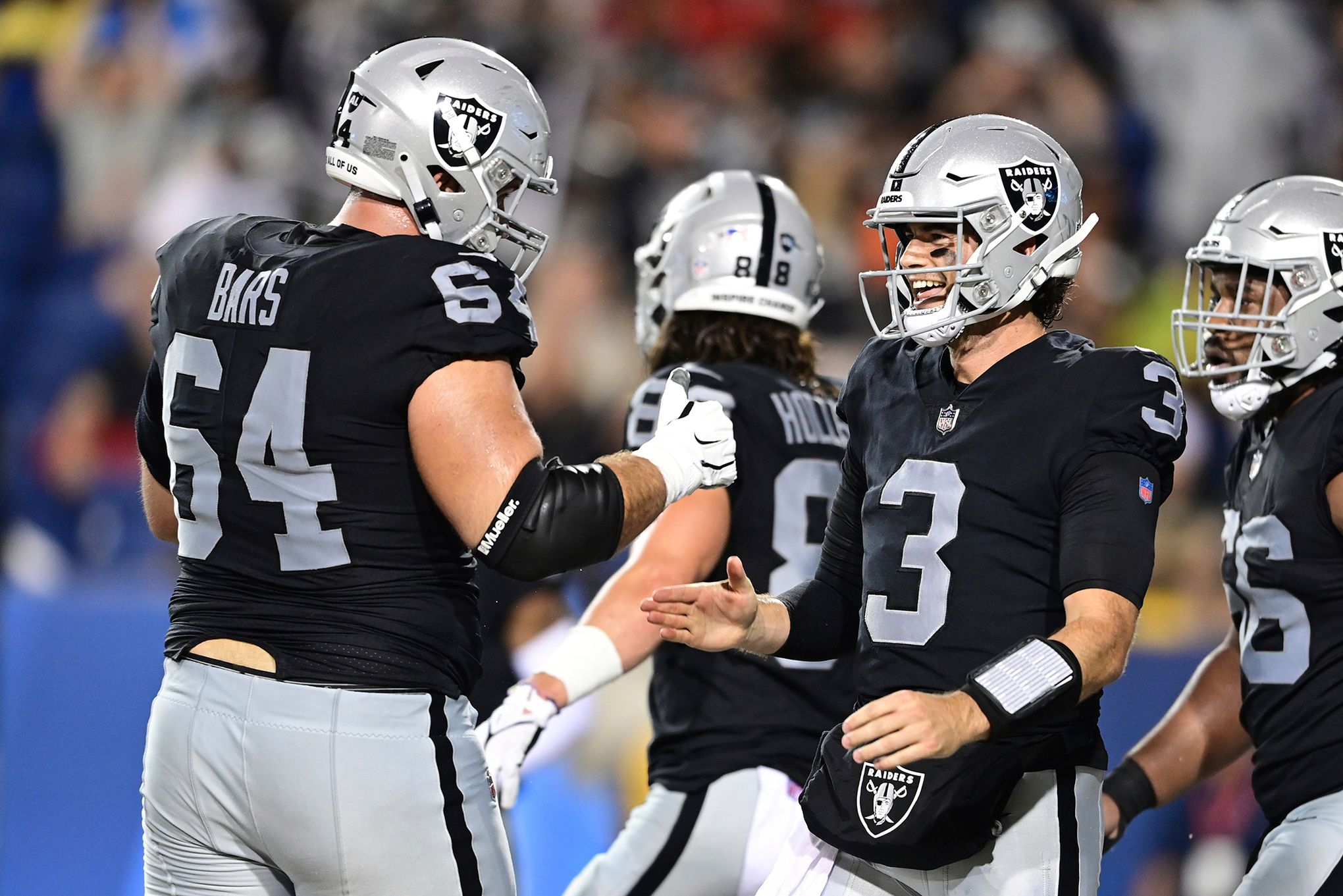 Raiders' Kolton Miller, Brandon Parker put rookie seasons in past