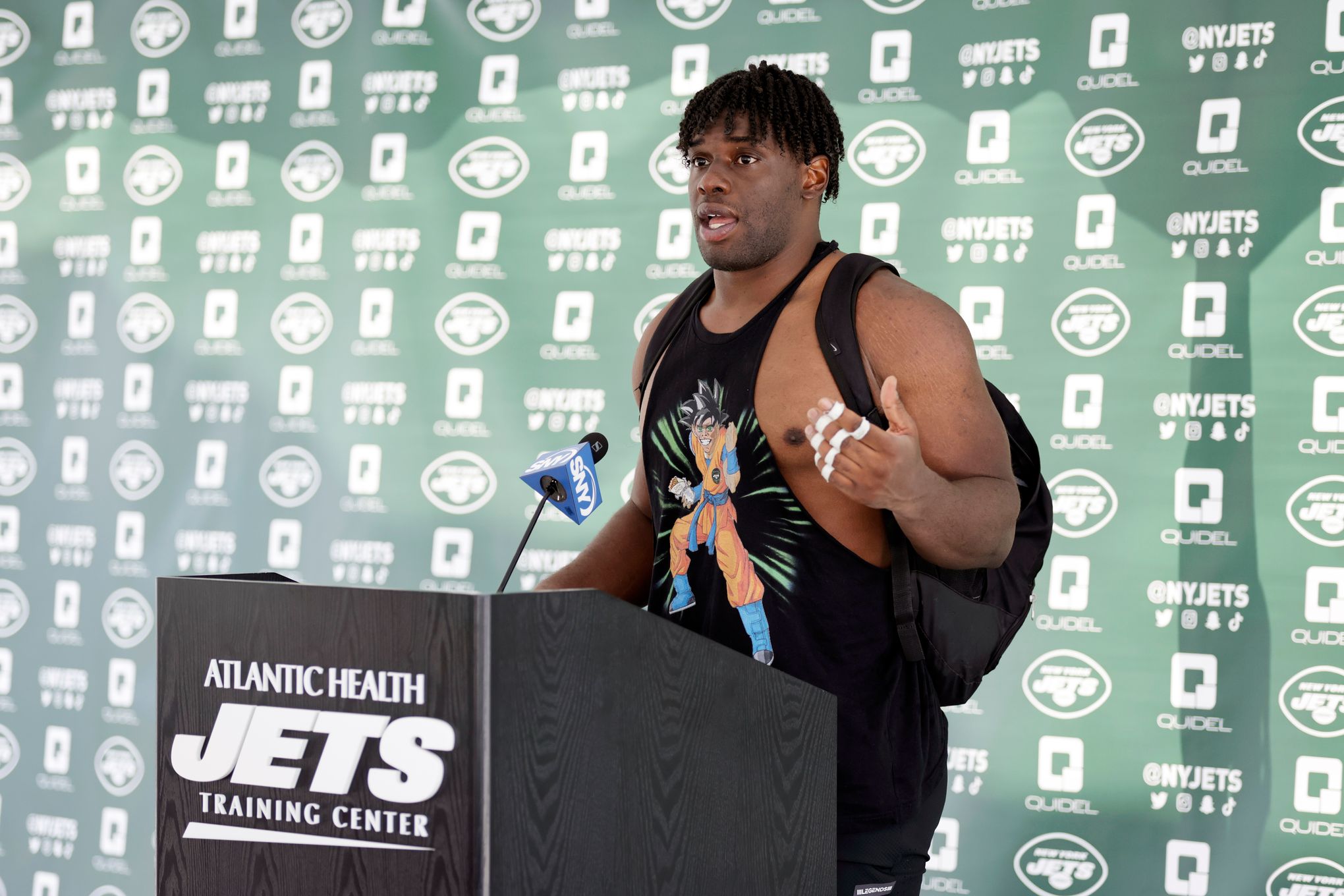 Jets' Carl Lawson has 'ridiculous expectations' for himself this